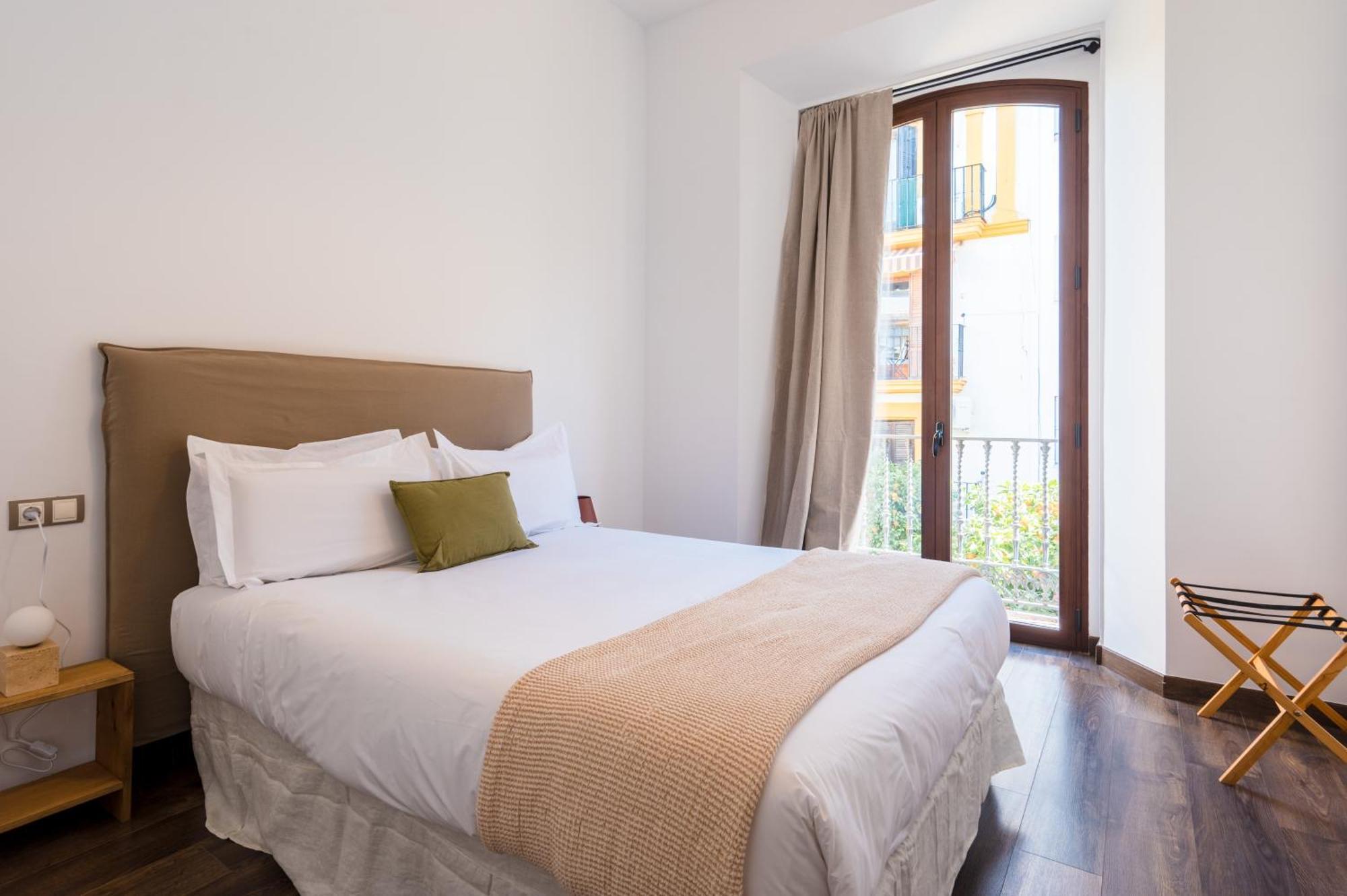 Apartamentos "El Escondite De Maria" Seville Exterior photo